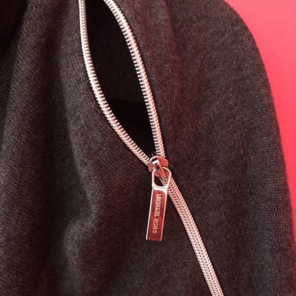 Michael Kors Sweater - Picture 4 of 8